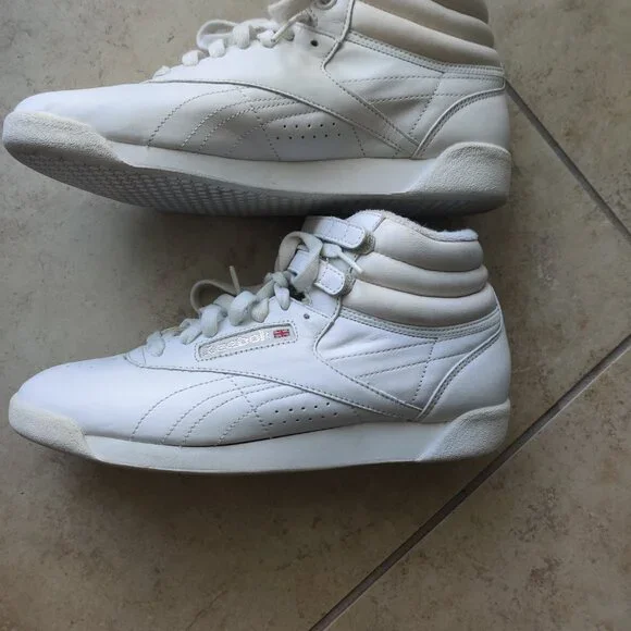 **NEW REEBOK CLASSIC FREESTYLE HI TOP SNEAKERS** Size 8.5 - Picture 7 of 8